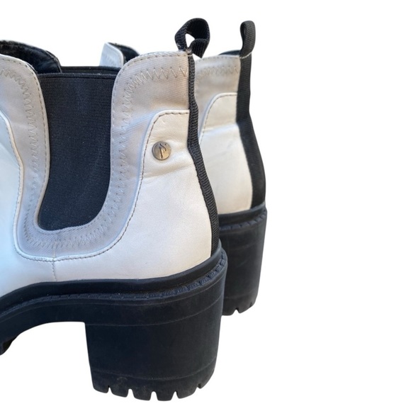 Simply Vera Vera Wang Crested Women's Block Heel Chelsea Boots I Size: 7 - Picture 3 of 16